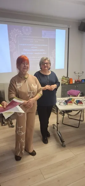 Warsztaty Fundacji Lustro Dobra dotyczące koloru, wizerunku i wsparcia psychicznego